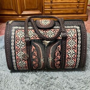 Banda embroidered weekender bag!